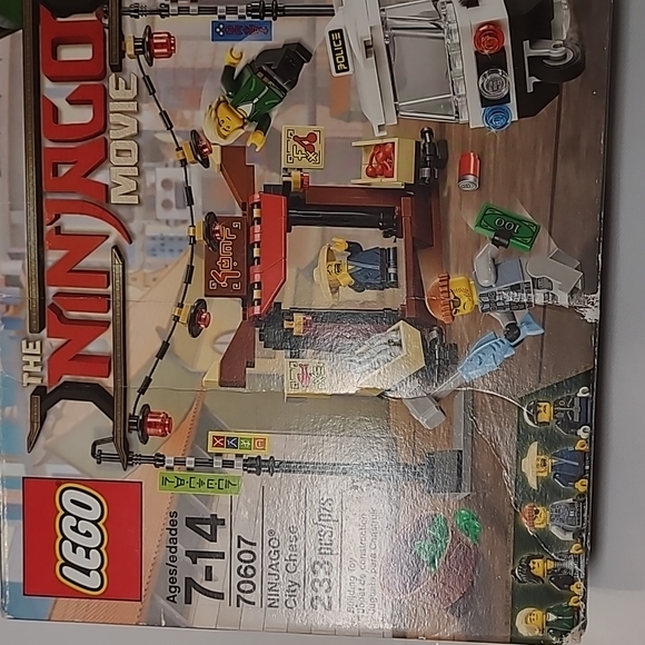 Lego the ninjago movie 70607 opened - Picture 5 of 6